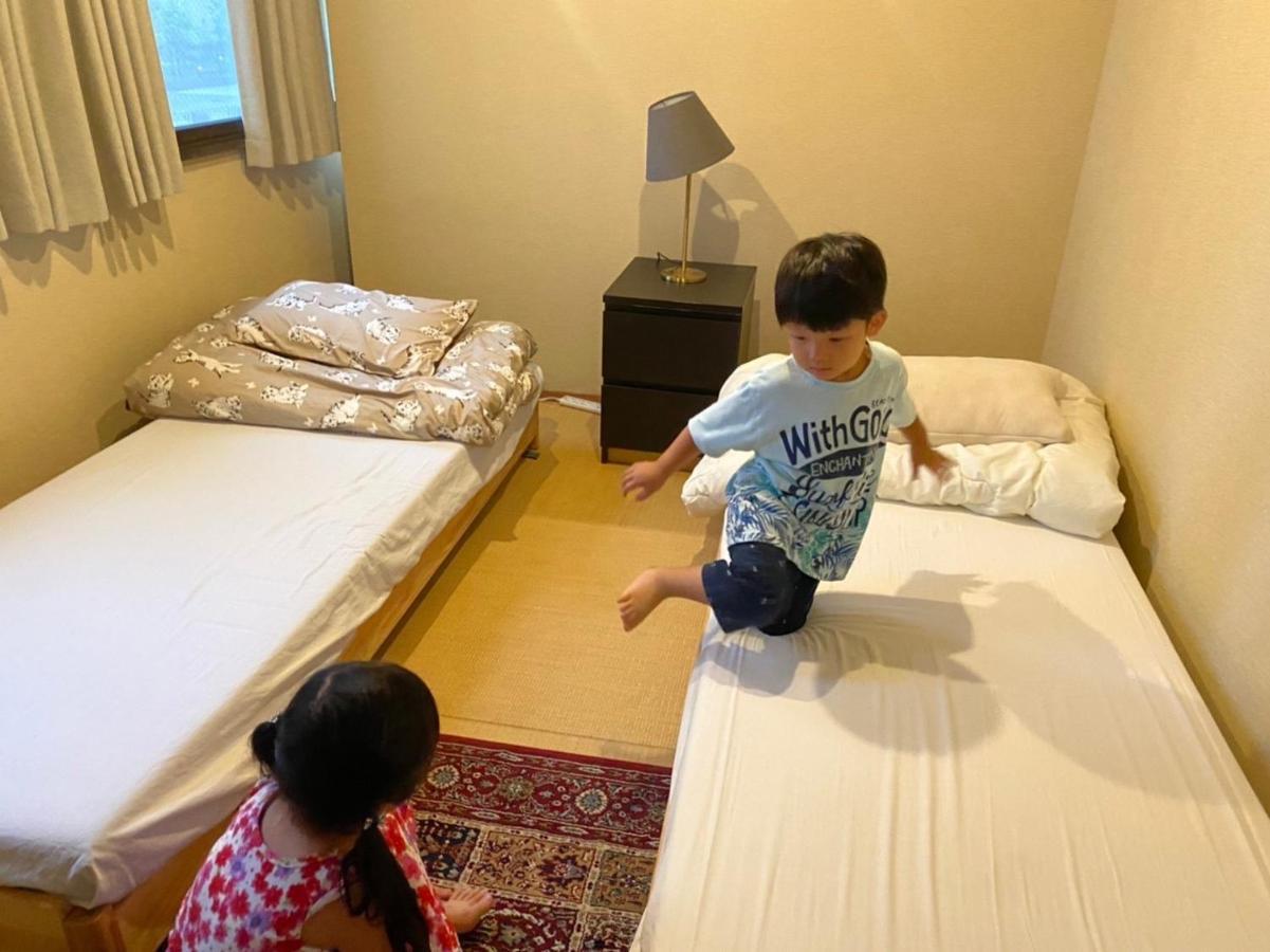 Bonfire Hostel Osaka Bagian luar foto