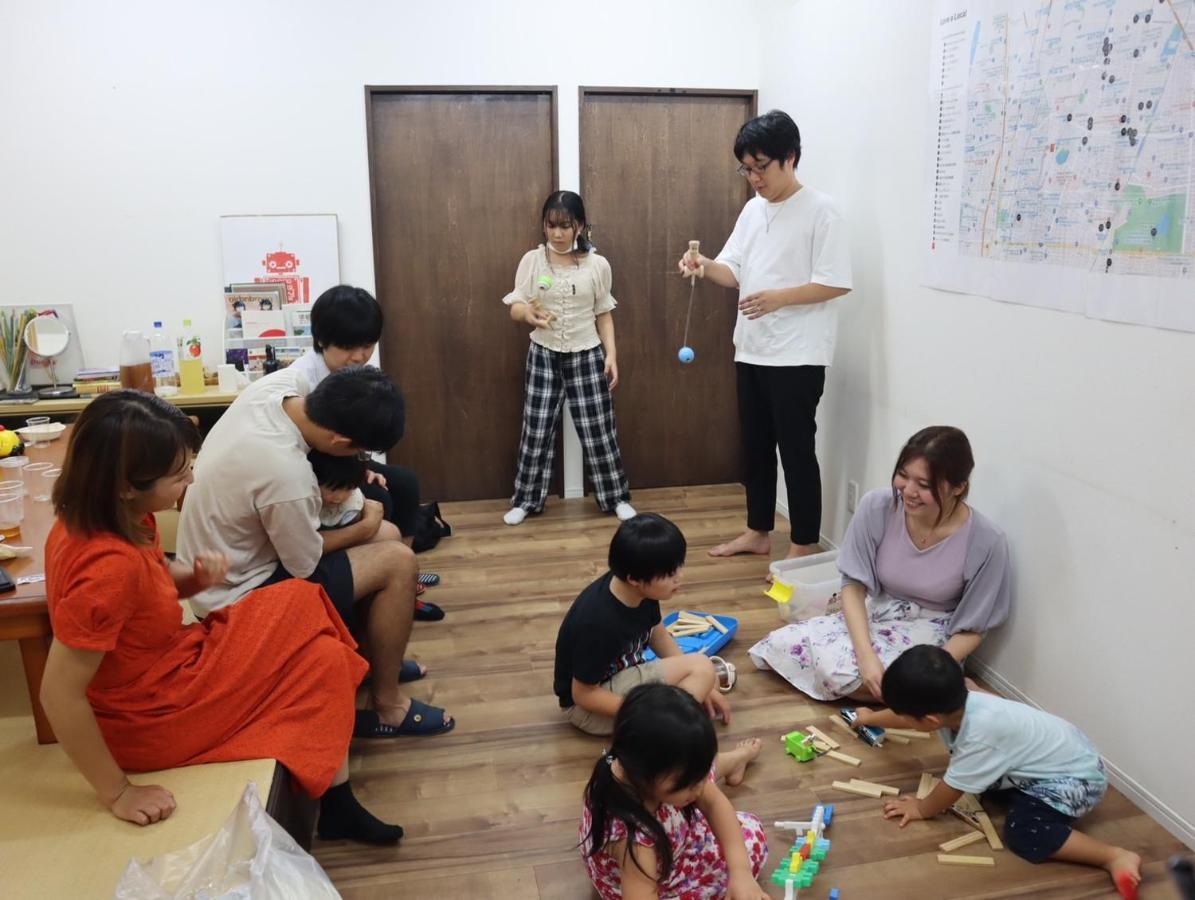Bonfire Hostel Osaka Bagian luar foto