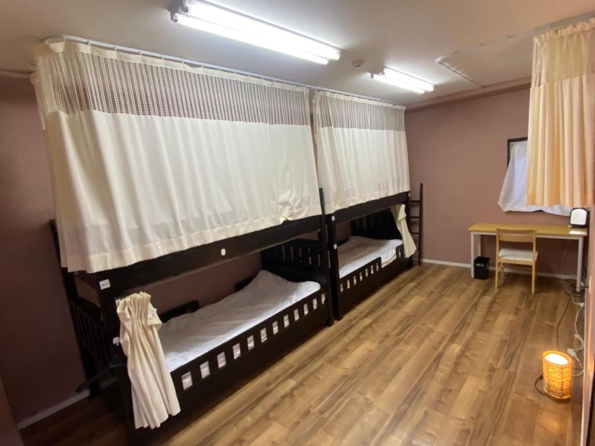 Bonfire Hostel Osaka Bagian luar foto