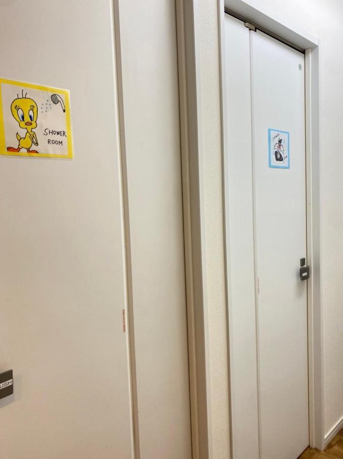 Bonfire Hostel Osaka Bagian luar foto