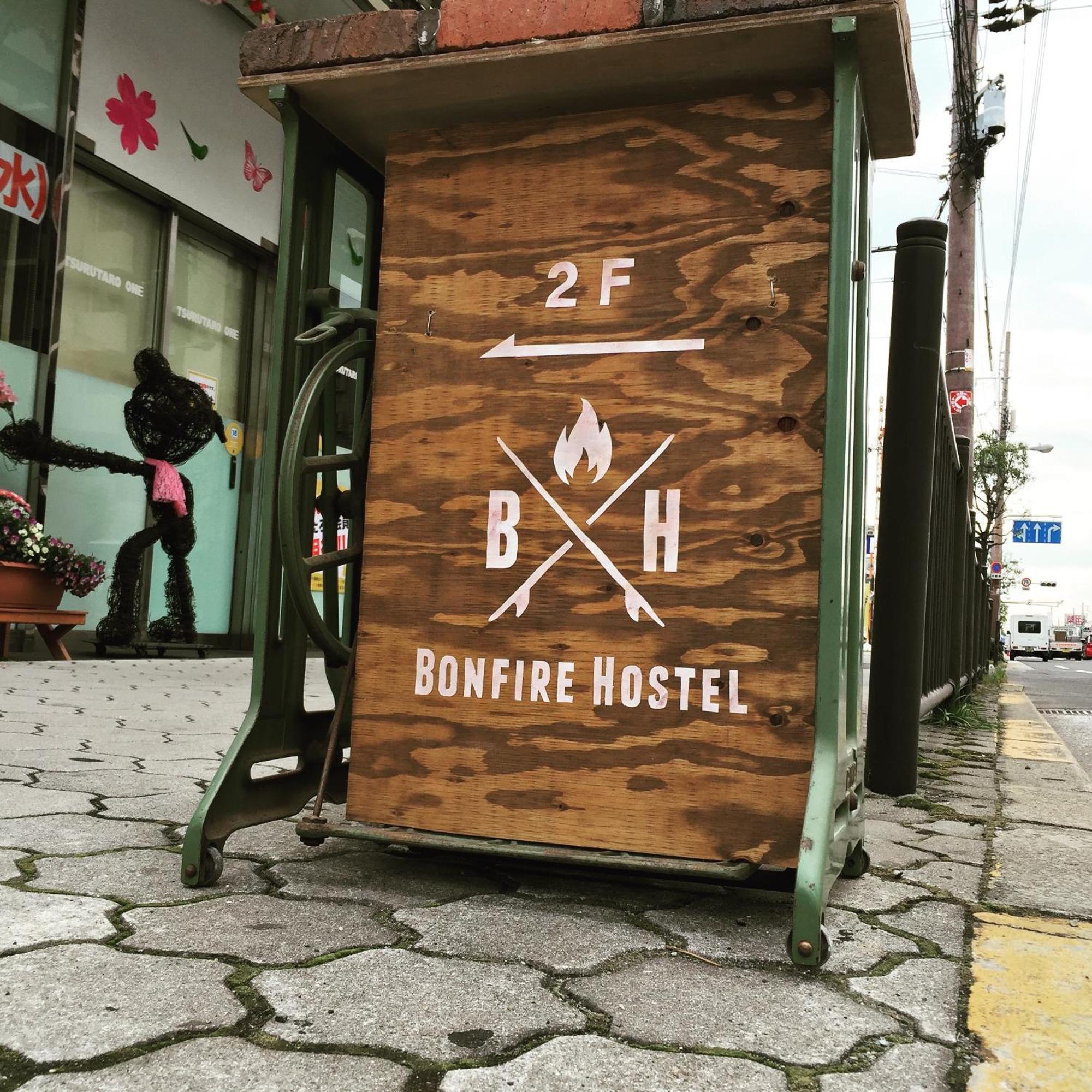 Bonfire Hostel Osaka Bagian luar foto