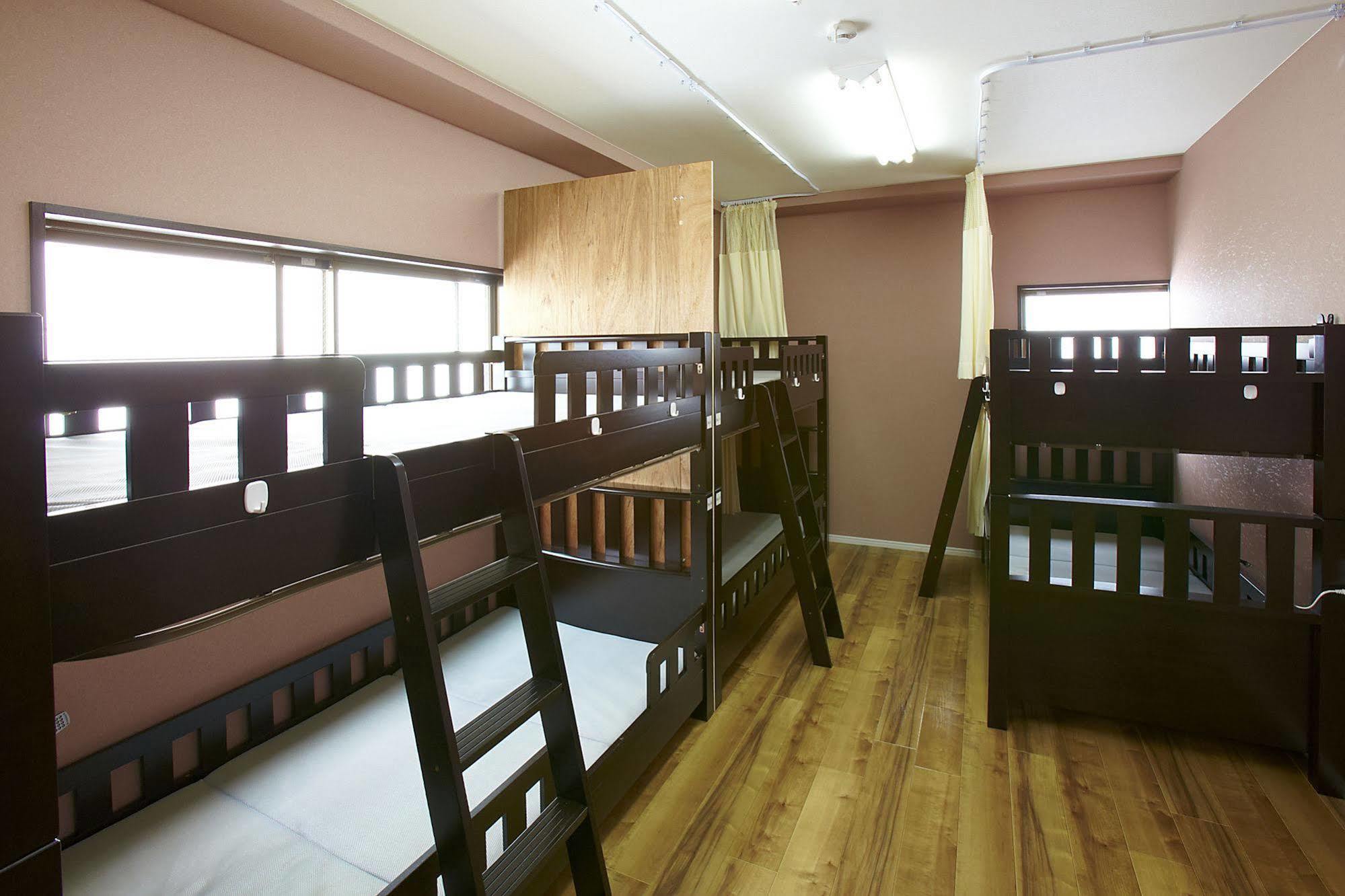 Bonfire Hostel Osaka Bagian luar foto